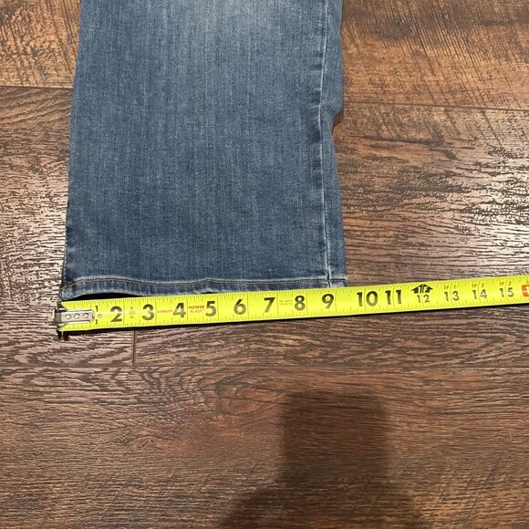 NYDJ Wide Leg Capri Jeans Rhodes Medium Wash Blue Denim Lift Tuck Size 12 New - Picture 13 of 14